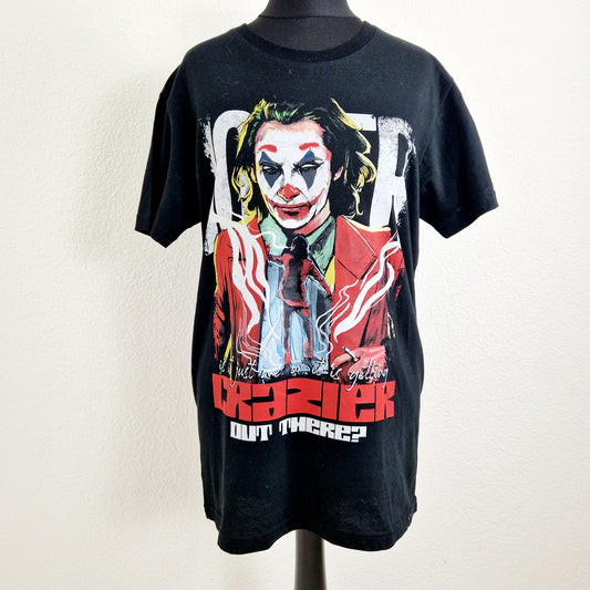 Einzigartiges und nachhaltiges Vintage T-Shirt in schwarz mit Joker. Unique and sustainable vintage t-shirt in black with joker. Front.