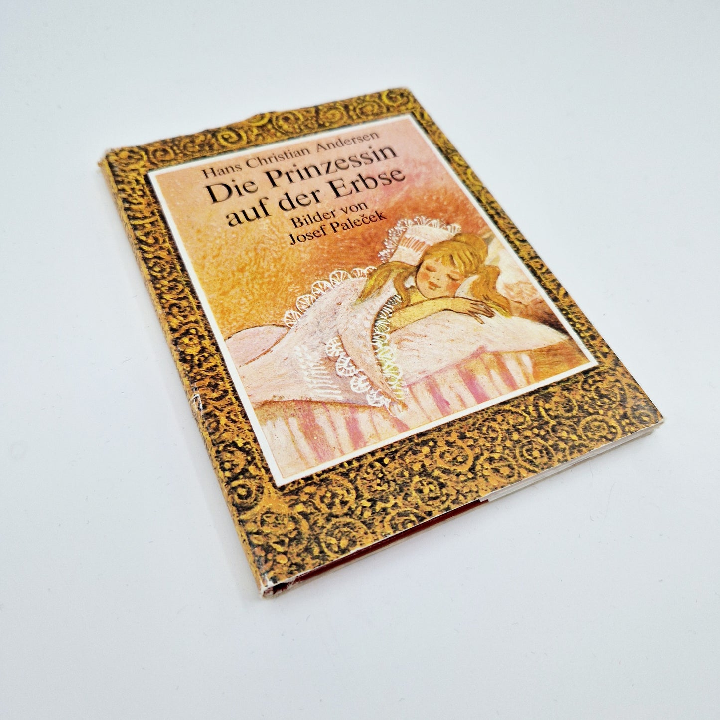 Einzigartiges und nachhaltiges Vintage Buch, Die Prinzessin auf der Erbse. Unique and sustainable vintage book, Die Prinzessin auf der Erbse. Side.