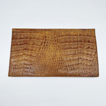 Einzigartige und nachhaltige Vintage Clutch in braun. Unique and sustainable vintage clutch in brown. Back.