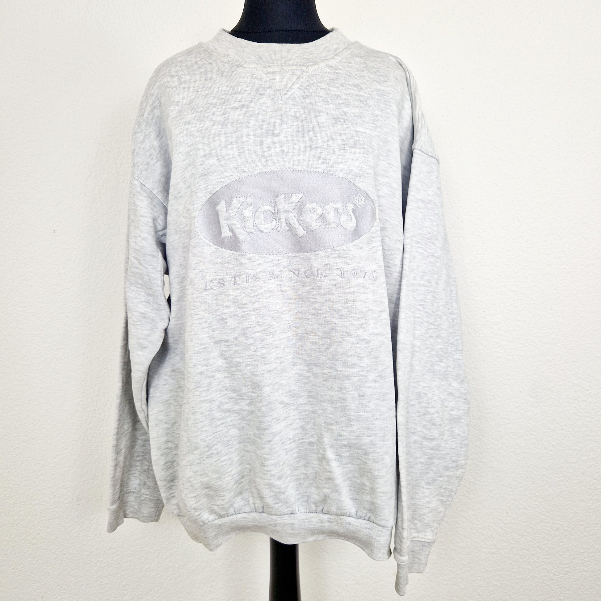 Einzigartiger und nachhaltiger Vintage Pullover Kickers. Unique and sustainable vintage sweater Kickers. Front.