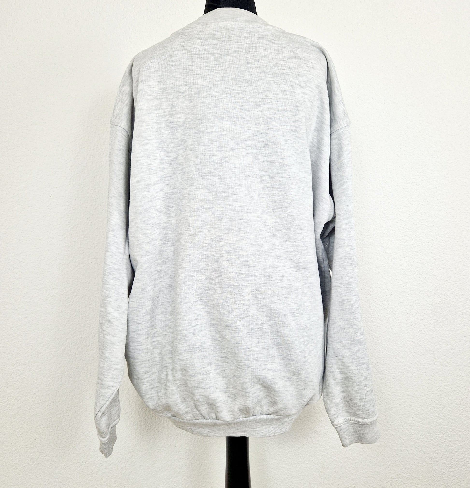 Einzigartiger und nachhaltiger Vintage Pullover Kickers. Unique and sustainable vintage sweater Kickers. Back.
