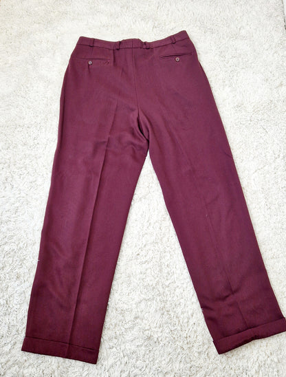 Einzigartiges und nachhaltiges Vintage Set mit Blazer und Hose in aubegine. Unique and sustainable vintage set with blazer and trousers in aubergine. Back Trousers.