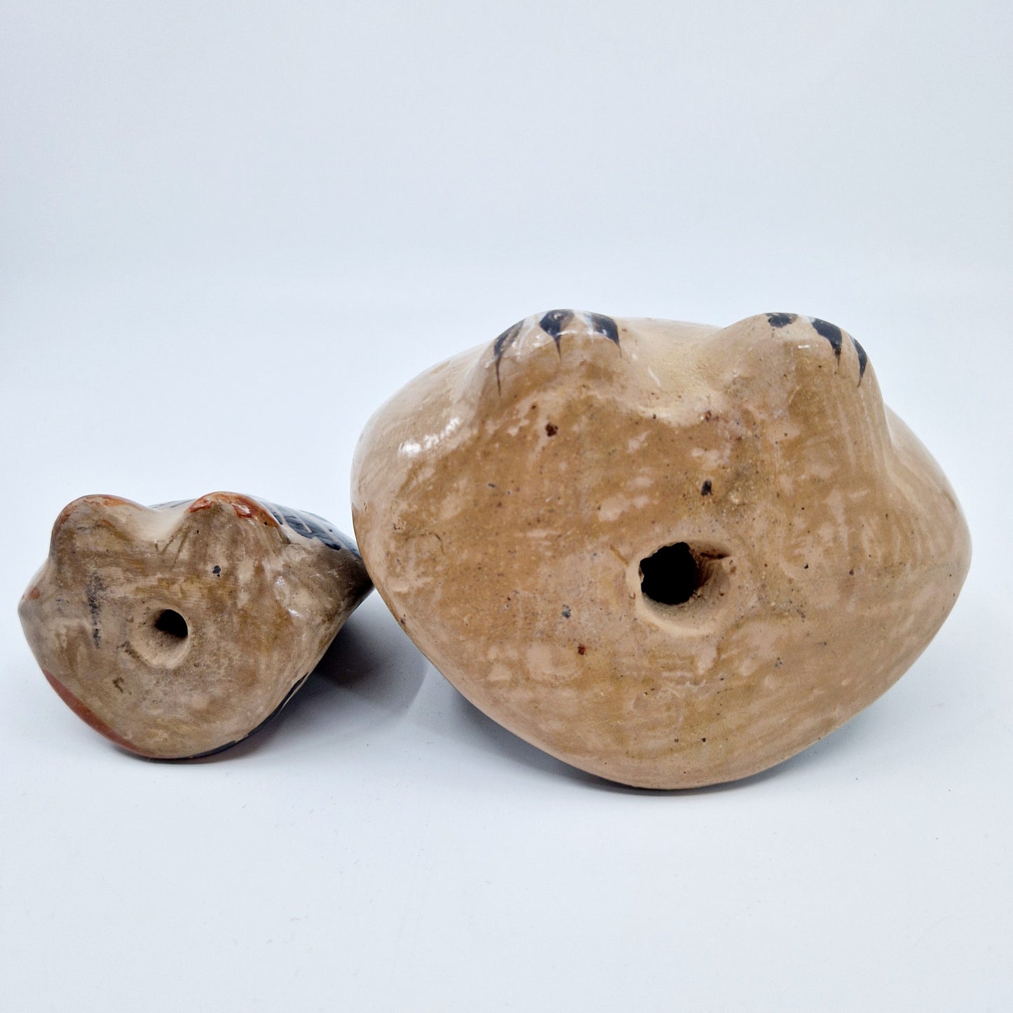 Einzigartige und nachhahltige Vintage Figuren, 2 Eulen. Unique and sustainable vintage figurines, 2 owls. Below.