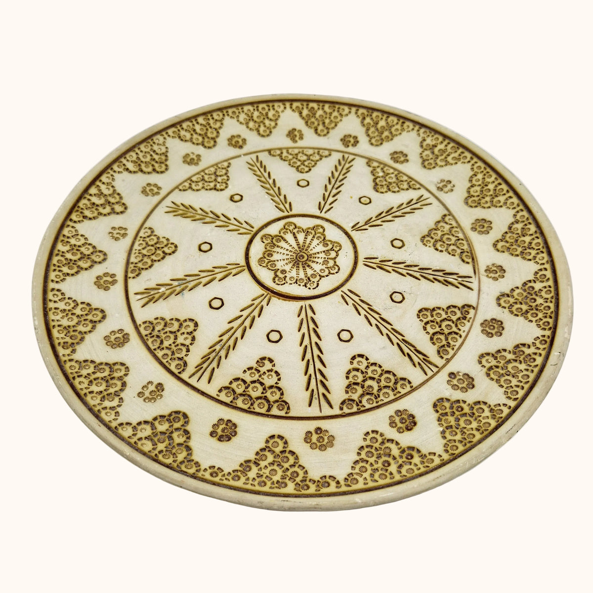 Einzigartiger und nachhaltiger Vintage Wandteller, eierschale / Zuerich Vintage Shop