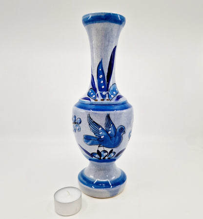 Einzigartige und nachhaltige Vintage Vase von Mexiko. Unique and sustainable vintage vase from Mexico. Token of scale.