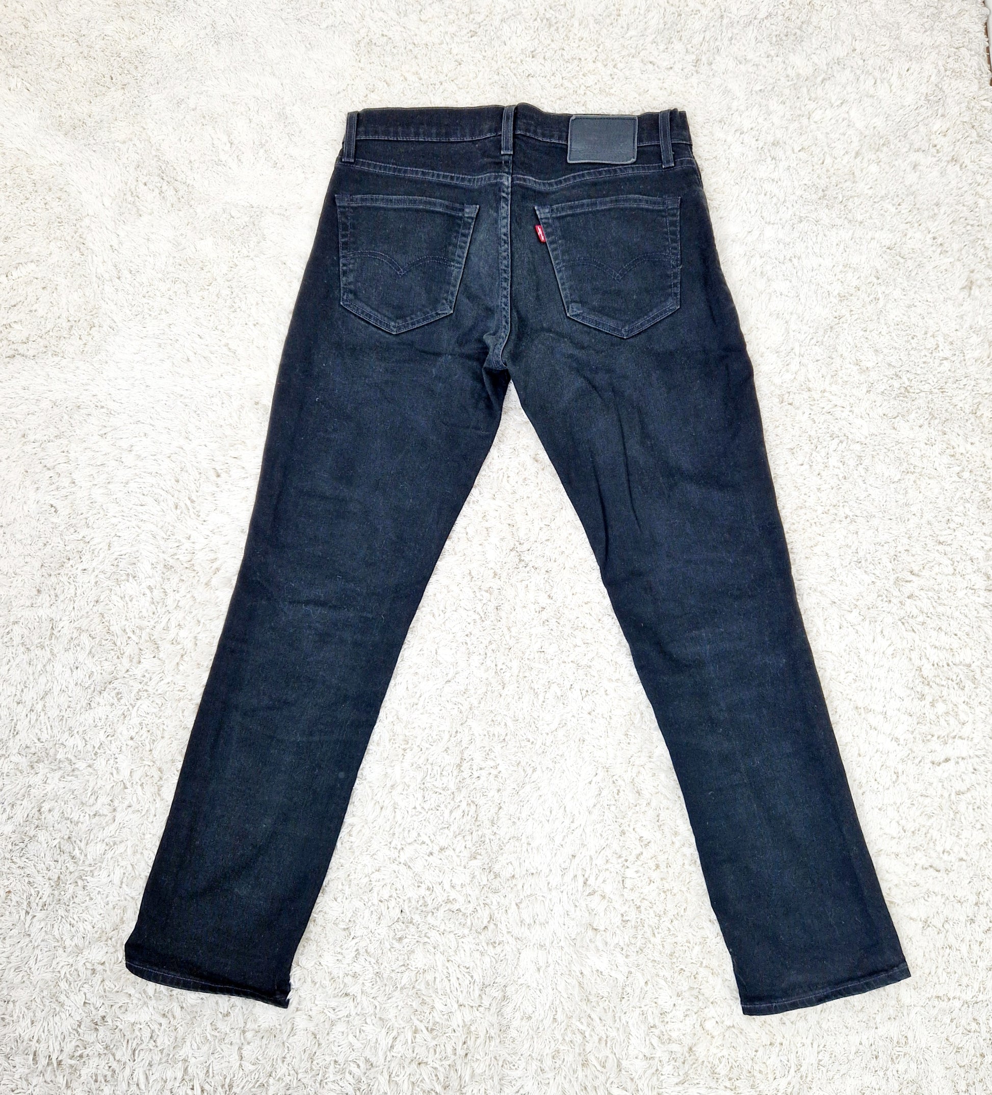 Einzigartige und nachhaltige Vintage Jeans in schwarz von Levi's, 511. Unique and sustainable vintage jeans in black from Levi's, 511. Back.