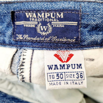 Einzigartige und nachhaltige Vintage Jeans in blau von WAMPUM. Unique and sustianable jeans in blue from WAMPUM. Tag.