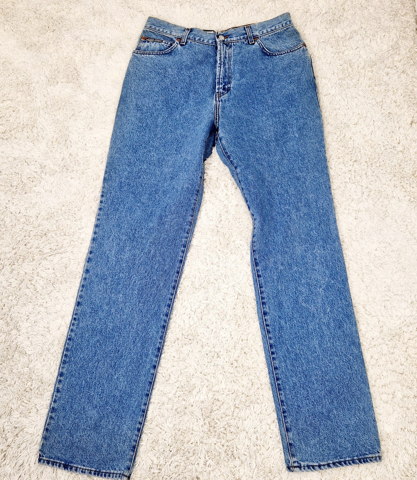Einzigartige und nachhaltige Vintage Jeans in blau von New Jeans. Unique and sustainable vintage jeans in blue from New Jeans. Front.