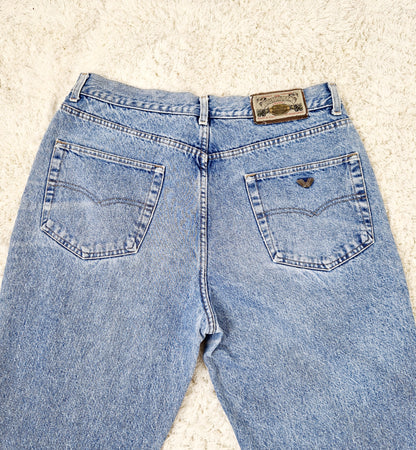 Einzigartige und nachhaltige Vintage Jeans in blau von Wampum. Unique and sustainable vintage jeans in blue from Wampum. Close-up 2.