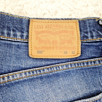 Einzigartige und nachhaltige Vintage Jeans in blau von Levi's, 502. Unique and sustainable vintage jeans in blue from Levi's, 502. Tag.