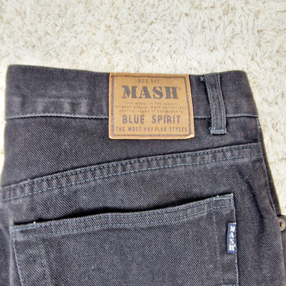 Einzigartige und nachhaltige Vintage Jeans in schwarz von MASH. Unique and sustainable vintage jeans in black from MASH. Tag