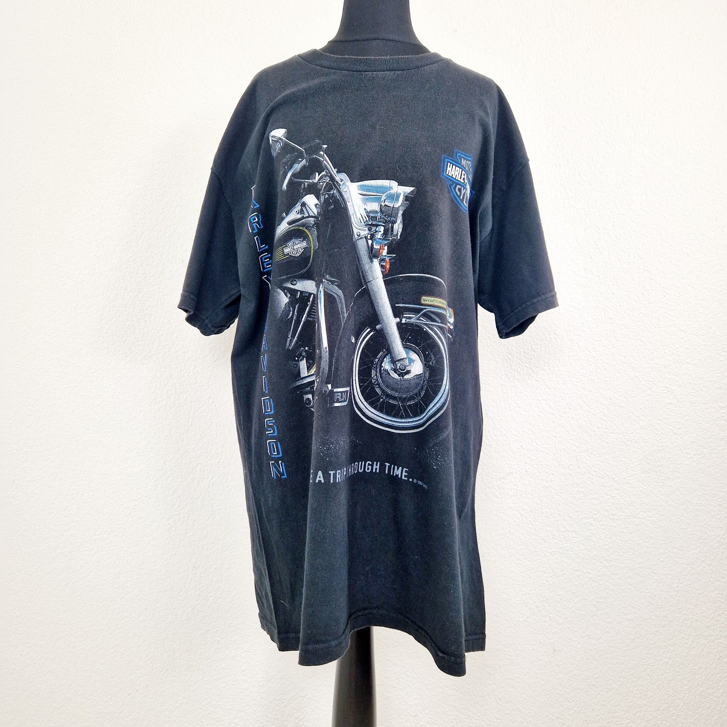 Einzigartiges und nachhaltiges Vintage T-Shirt Harley Davidson. Unique and sustainable vintage t-shirt harley davidson. Front. 