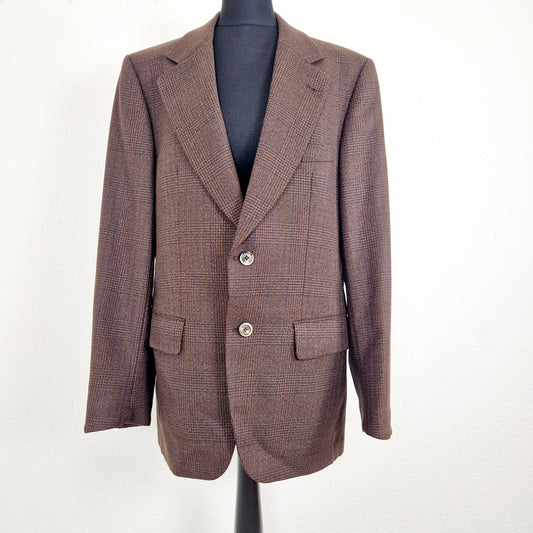 Einzigartiger und nachhaltiger Vintage Blazer in braun, kariert. Unique and sustainable vintage blazer in brown, checked. Front.