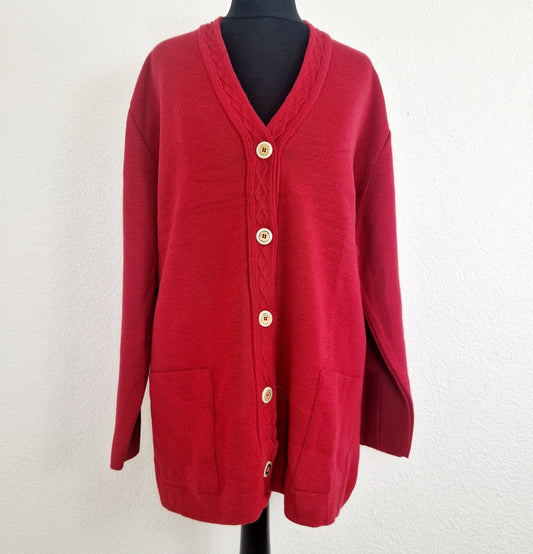 Einzigartiger und nachhaltiger Vintage Cardigan in rot Unique and sustainable vintage cardigan in red. Front.