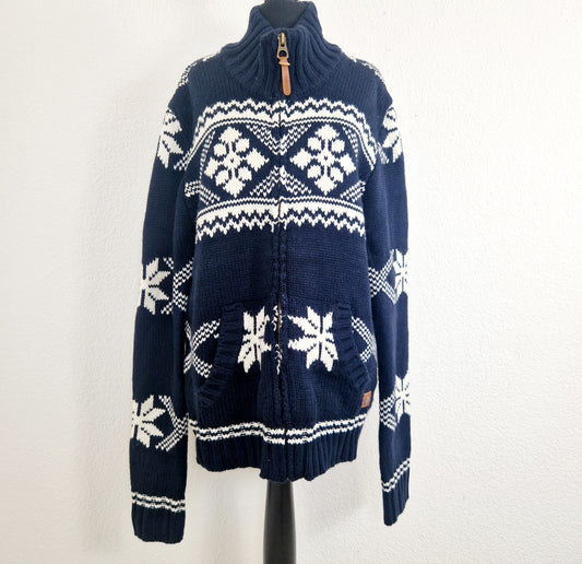 Einzigartiger und nachhaltiger Vintage Cardigan mit Norwegermuster. Unique and sustainable vintage cardigan with norwegian pattern. Front.