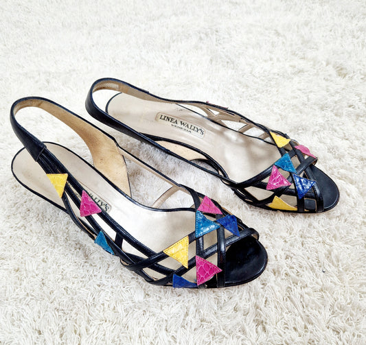 Einzigartige und nachhaltige Vintage Slingbacks mit Dreiecken. Unique and susustainable vintage slingbacks with triangles. Side.