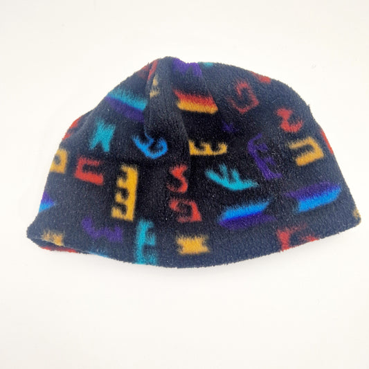 Einzigartiger und nachhaltiger Vintage Hut mit Farbklecksen. Unique and sustainable vintage hat with blur of color. Front.