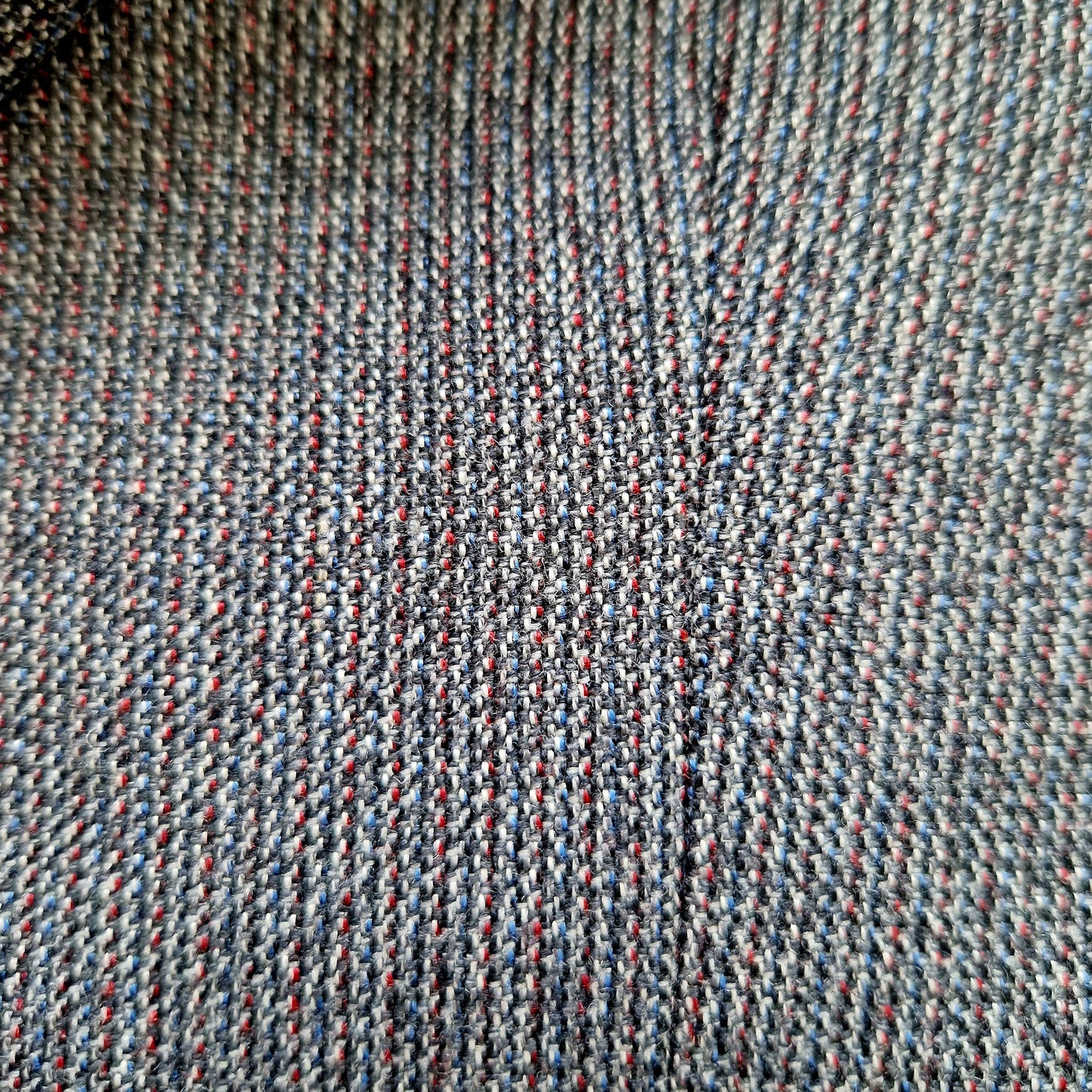 Einzigartiger und nachhaltiger, melierter Vintage Blazer in anthrazit-blau-rot. Pattern.