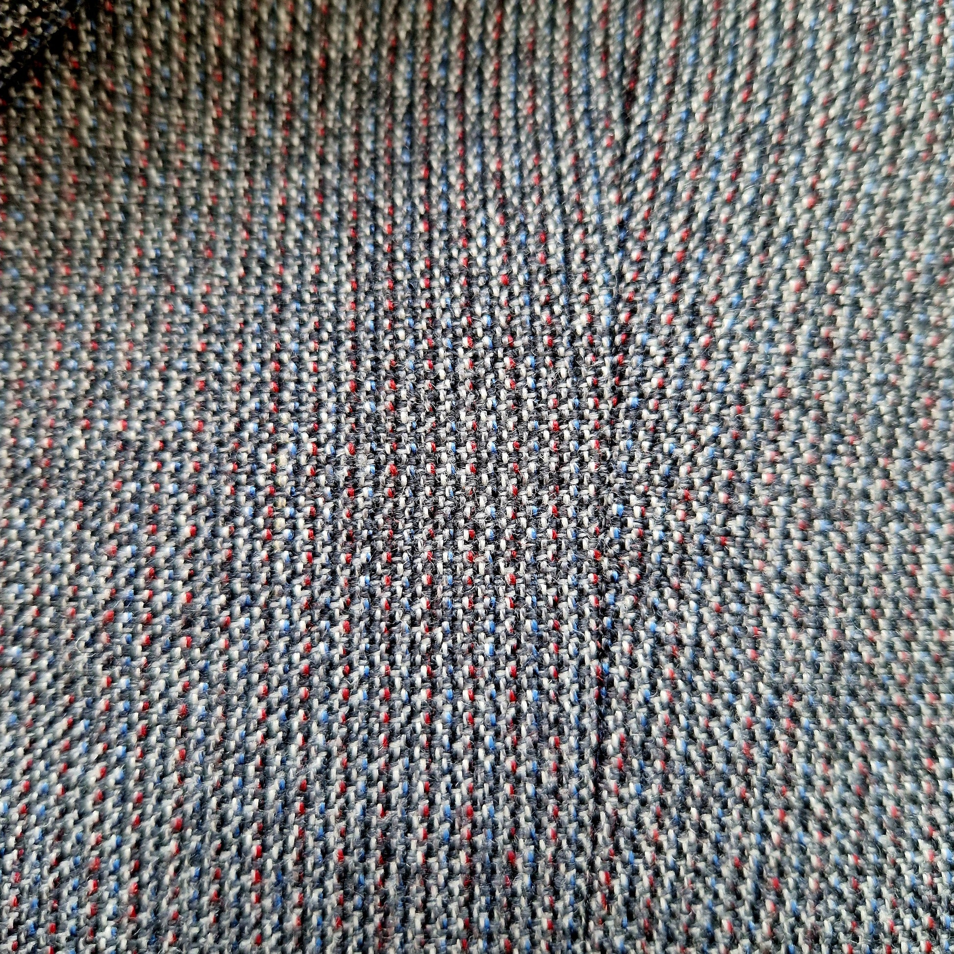 Einzigartiger und nachhaltiger, melierter Vintage Blazer in anthrazit-blau-rot. Pattern.