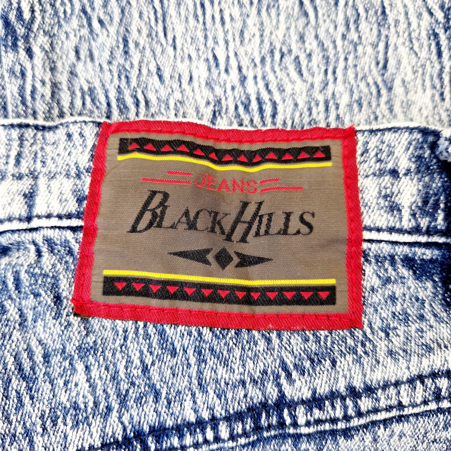 Einzigartige und nachhaltige Vintage Jeans, snow-wash. Tag.