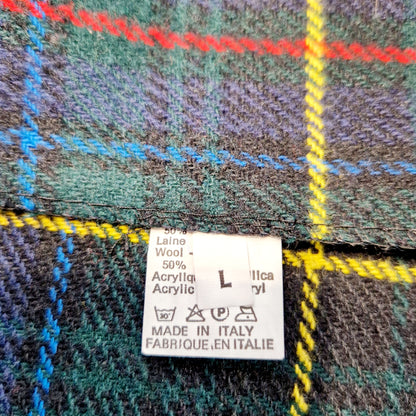 Einzigartiger und nachhaltiger Vintage Wickelrock in grün-blau-rot, kariert. Unique and sustainable vintage wrap skirt in green-blue-red, checked. Tag.