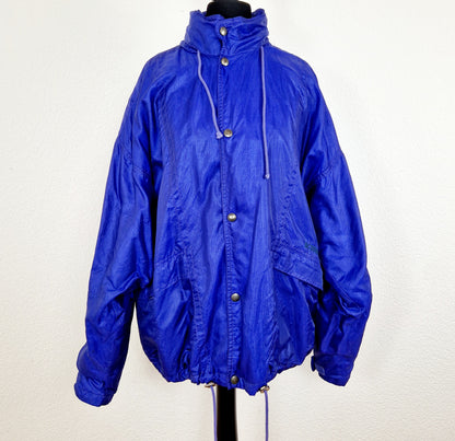 Einzigartige und nachhaltige Vintage Jacke in violett von Schöffel. Unique and sustainable vintage jacket in purple from Schöffel. Front.