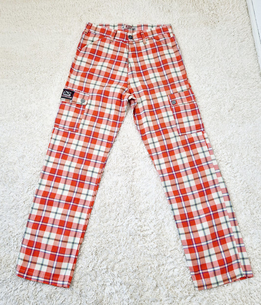 Einzigartige und nachhaltige Vintage Hose in orange-eierschale-violett, kariert. Unique and sustainable vintage trousers in orange-off-white-purple, checked. Front.