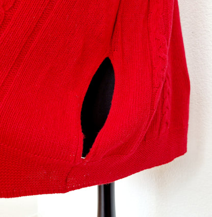 Einzigartiges und nachhaltiges Vintage Cape in rot. Unique and sustainable vintage cape in red. Close-up 2.