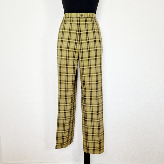 Einzigartige und nachhaltige Vintage Hose in senfgelb-olivgrün-schwarz, kariert. Unique and sustainable vintage trousers in mustard yellow-olive green-black, checked. Front.