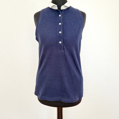 Einzigartiges und nachhaltiges Vintage Top in blau-weiss-grau, Polo. Unique and sustainable vintage top in blue-white-grey, polo. Front. 