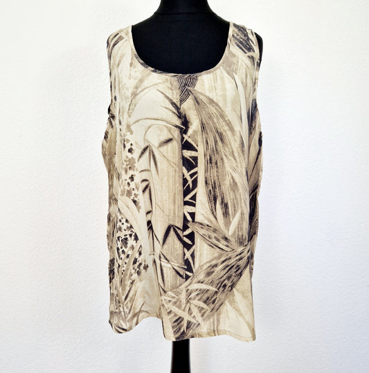 Einzigartiges und nachhaltiges Vintage Top in beige-braun-schwarz mit Gräsern. Unique and sustainable vintage top in beige-brown-black with grasses pattern. Front.