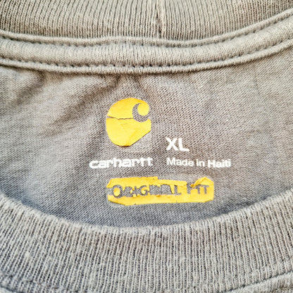 Einzigartiges und nachhaltiges Vintage T-Shirt in grau von Carhartt. Unique and sustainable vintage t-shirt in grey from Carhartt. Tag.
