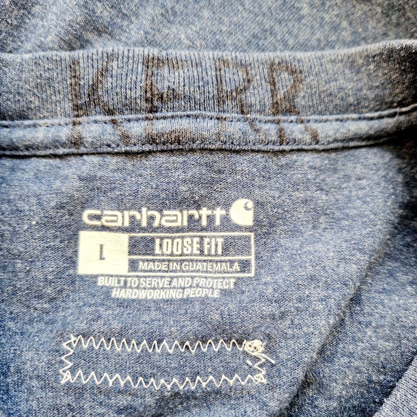 Einzigartiges und nachhaltiges Vintage Shirt in blau von Carhartt. Unique and sustainable vintage shirt in blue from Carhartt. Tag.