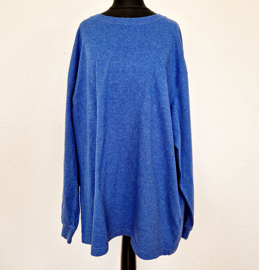 Einzigartiges und nachhaltiges Vintage Shirt in mittelblau von Carhartt. Unique and sustainable vintage shirt in medium blue from Carhartt. Front. 