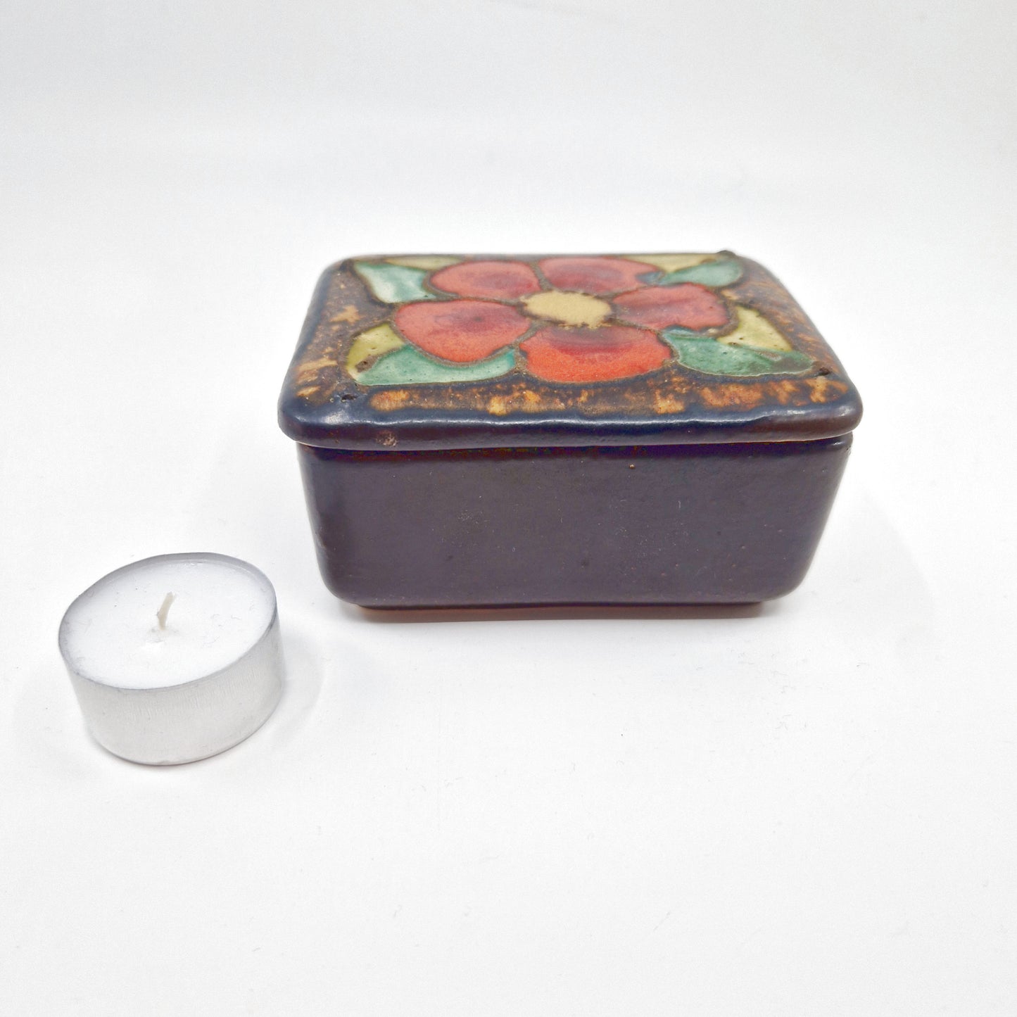 Einzigartige und nachhaltige Vintage Dose aus Keramik von Ruscha mit Blume. Reference measurement.