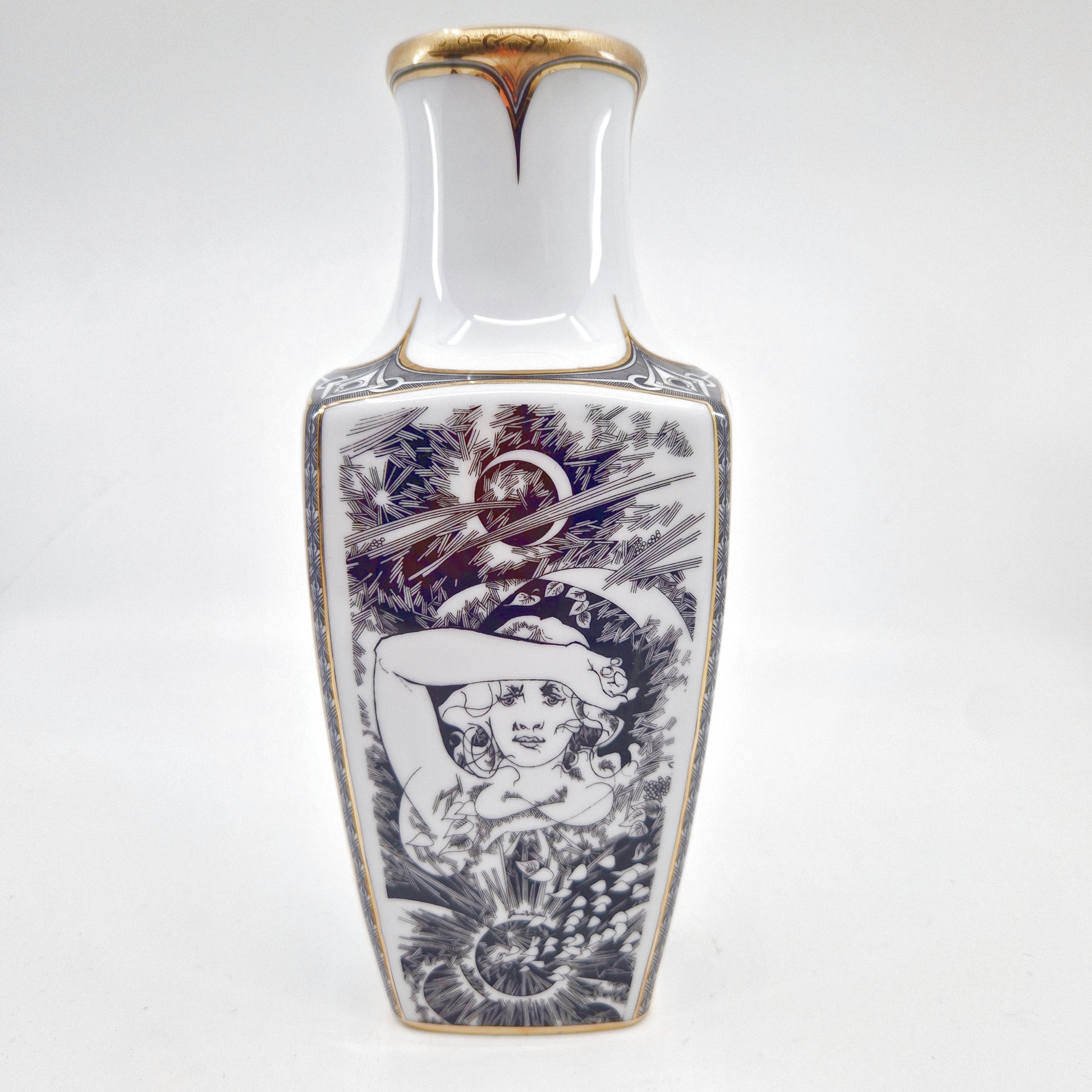 Einzigartige und nachhaltige Vintage Vase in weiss-schwarz-gold von Endre Szász für Hollóháza. Front 2.