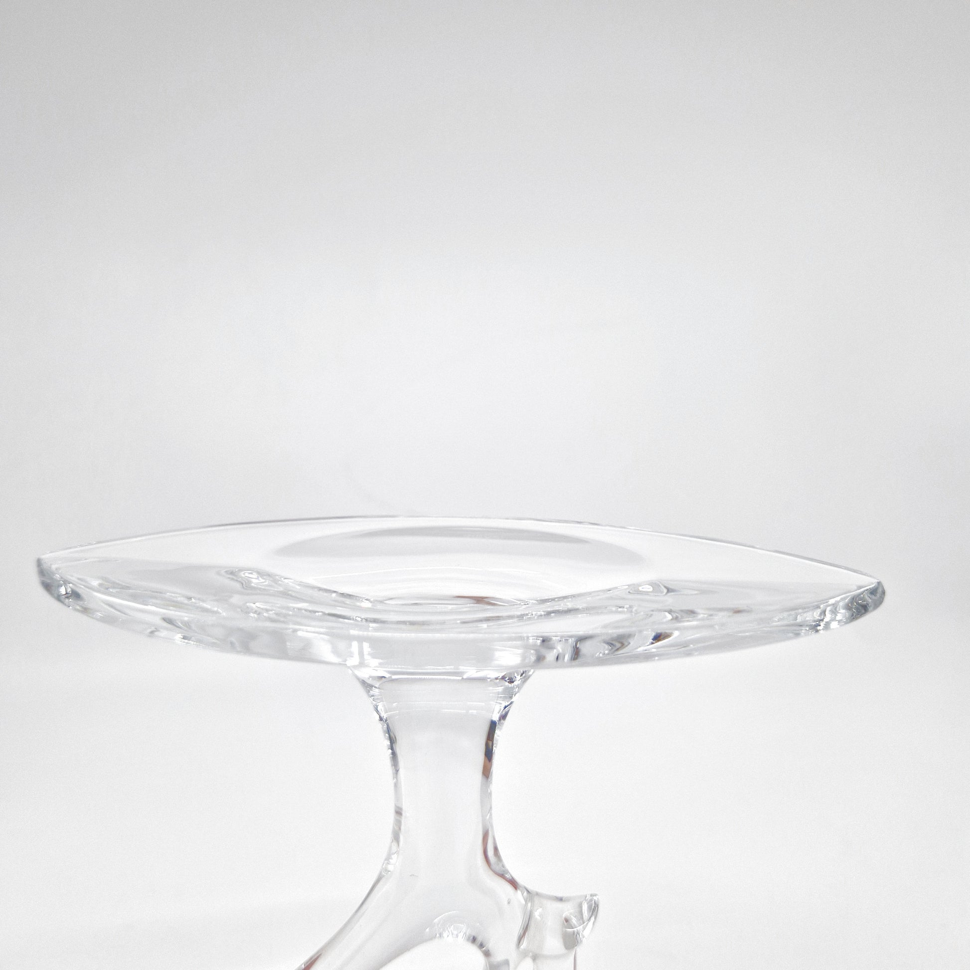 Einzigartiger und nachhaltiger Vintage Kerzenständer aus Glas in Tulpenoptik. Bottom.