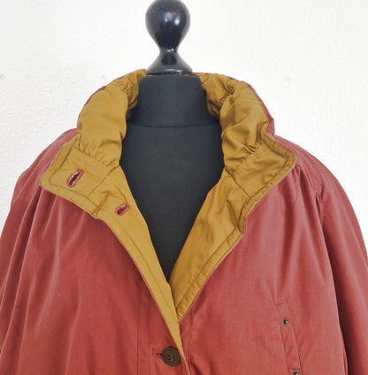 Einzigartiger und nachhaltiger Vintage Mantel in rostrot-ocker. Unique and sutainable vintage coat in rust-ochre. Close-up 2.