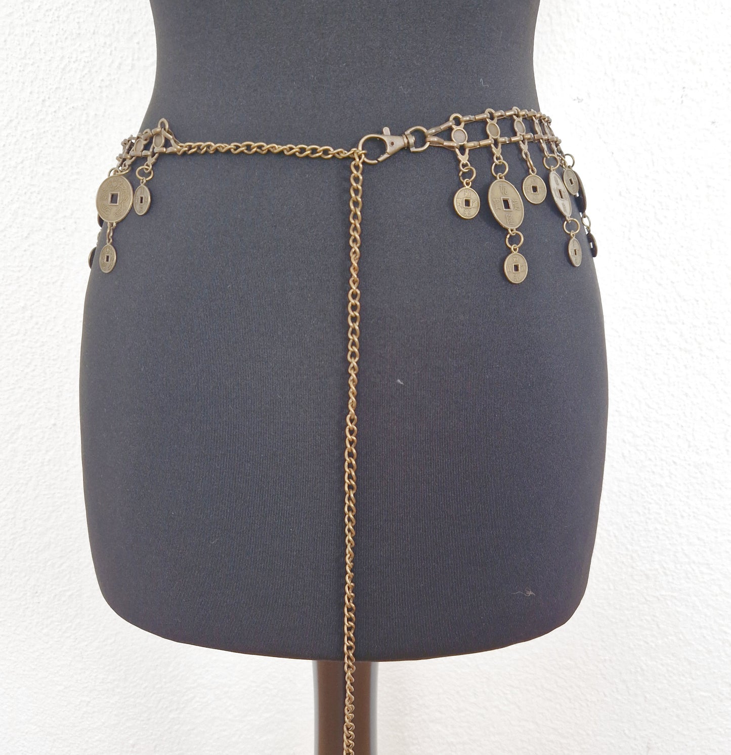 Einzigartiger und nachhaltiger Vintage Gürtel, Münzen. Unique and sustainable vintage belt, coins. Back.