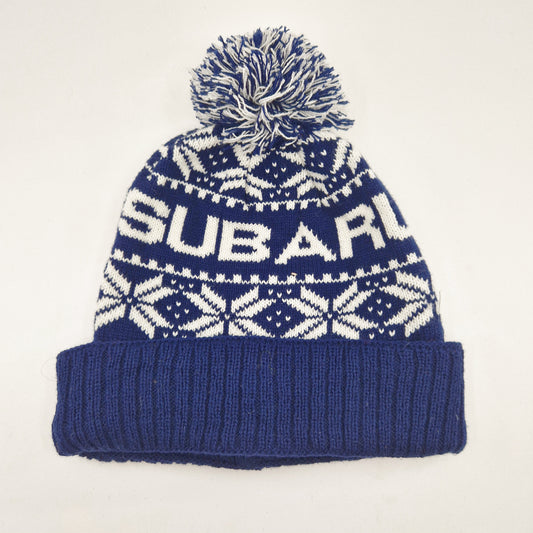 Einzigartige und nachhaltige Vintage Mütze/Beanie in dunkelblau-weiss, Subaru. Unique and sustainable vintage beanie in dark-blue-white, Subaru. Front.