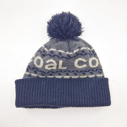 Einzigartige und nachhaltige Vintage Mütze/Beanie in schwarz-dunkelgrau-hellgrau, coal. Unique and sustainable vintage beanie in black-dark grey-light grey, coal. Back.