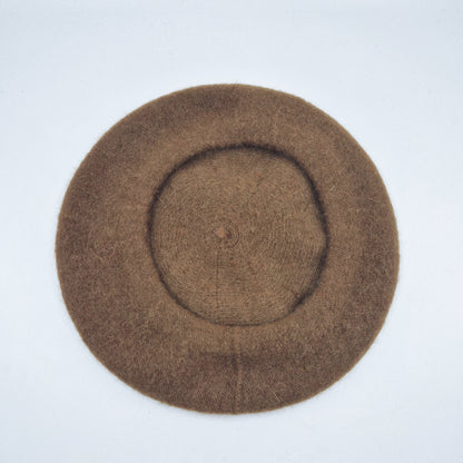 Einzigartiges und nachhaltiges Vintage Beret in braun. Unique and sustainable vintage beret in brown. Below.