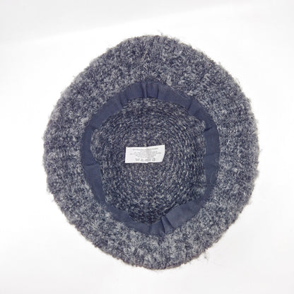 Einzigartiger und nachhaltiger Vintage Hut in dunkelgrau. Unique and sustainable vintage hat in dark grey. Below.