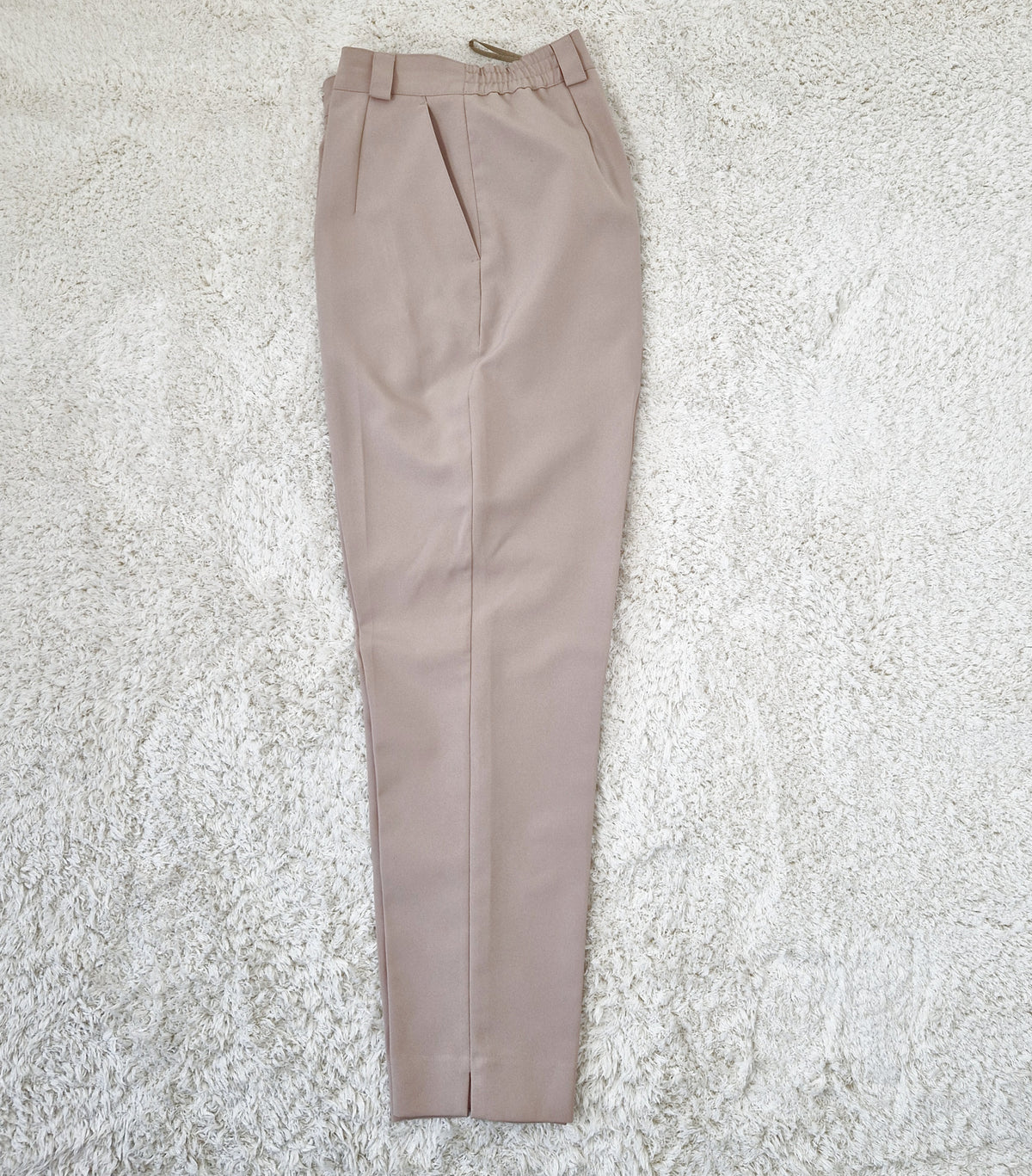Einzigartige und nachhaltige, beige Vintage Hose. Side.