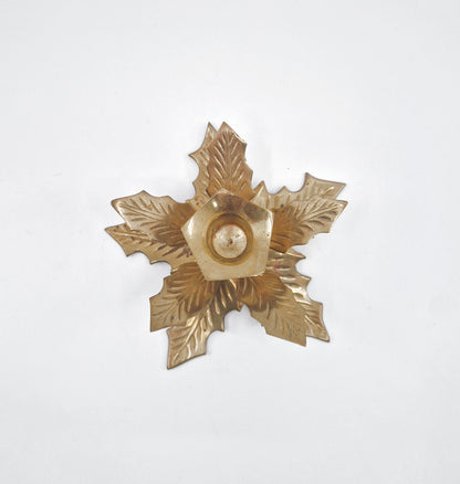 Einzigartiger und nachhaltiger Vintage Kerzenständer mit Blätter. Unique and sustainable vintage candle holder with leaves. Above.