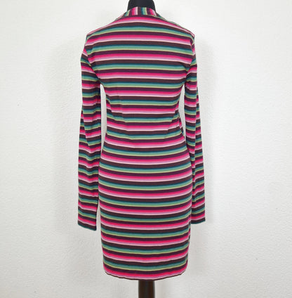 Einzigartiges und nachhaltiges Vintage Cardigan-Kleid mit Streifen. Back.