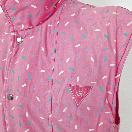 Einzigartige und nachhaltige Vintage Weste in pink-weiss-mint, Konfetti. Close-up.