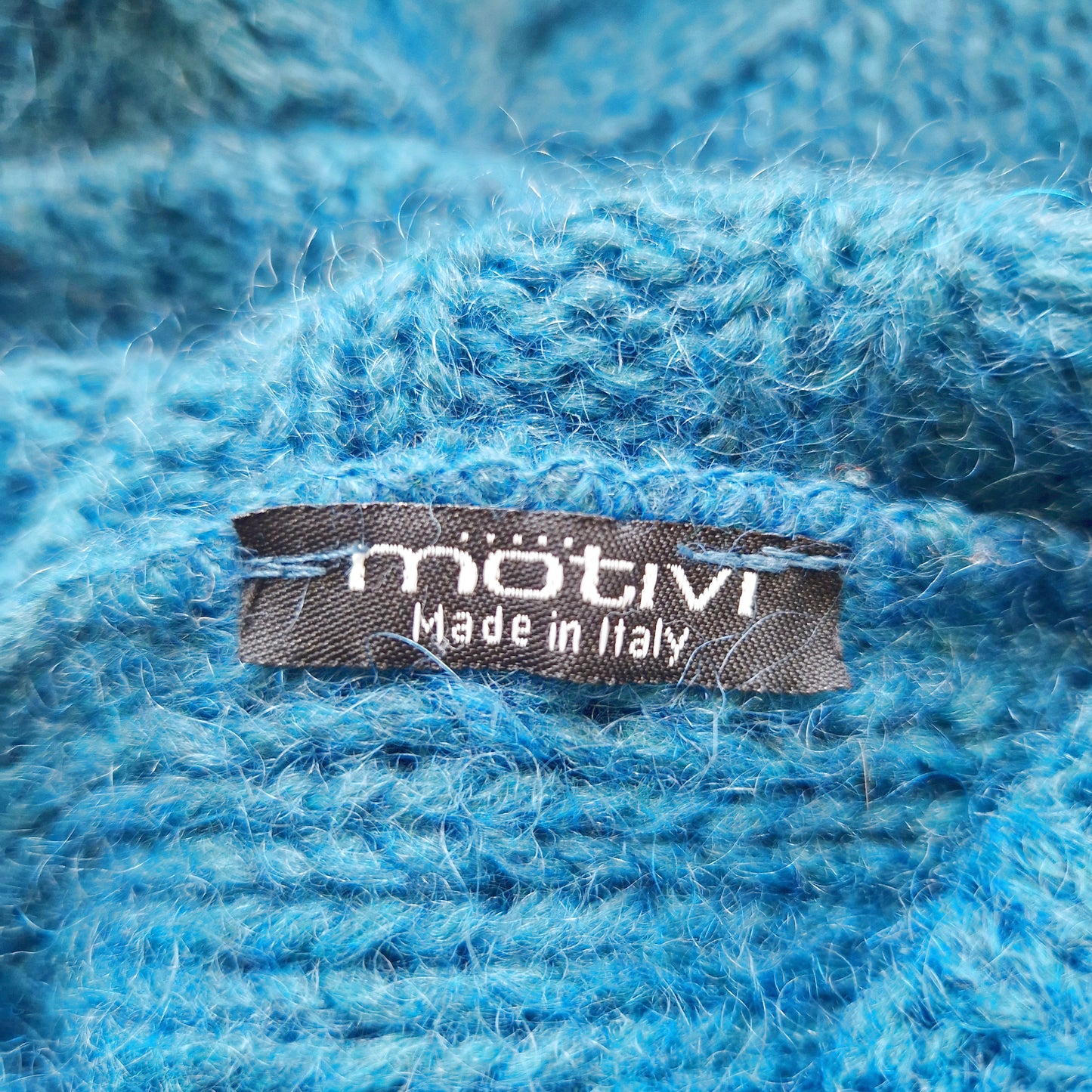 Einzigartiger und nachhaltige Vintage Pullover, 3/4-Ärmel, in petrol. Tag.