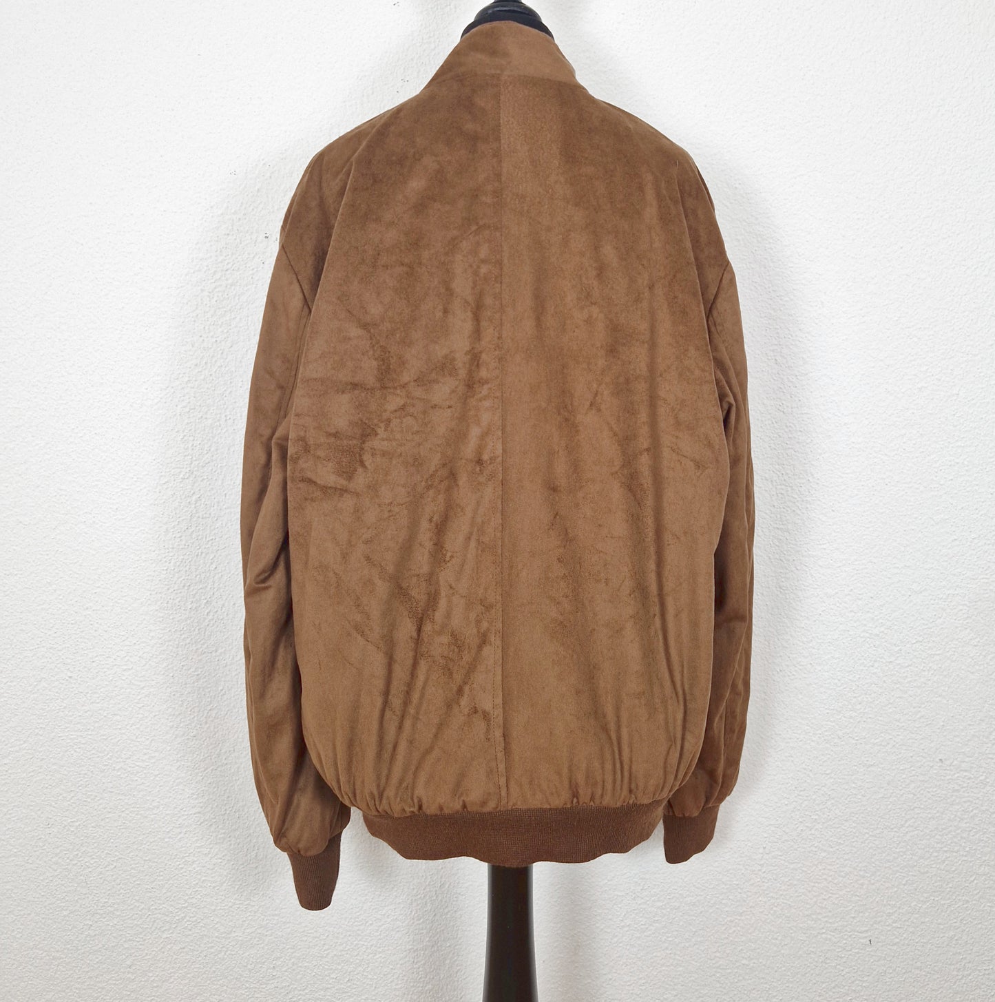 Einzigartige und nachhaltige Vintage Lederjacke in braun und Kunstleder. Back.