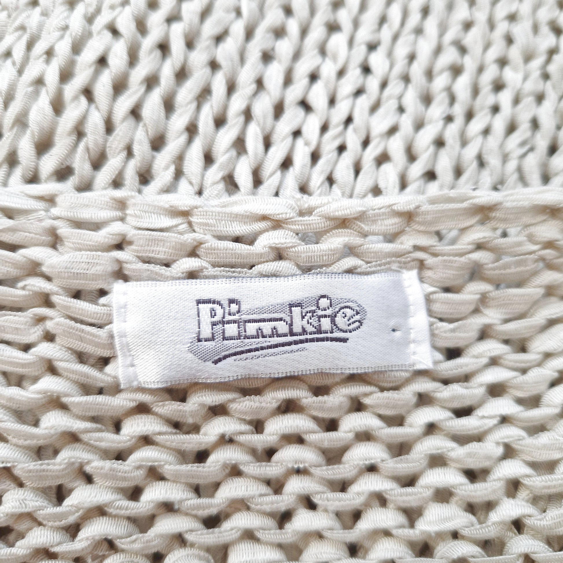 Einzigartiger und nachhaltiger Vintage Pullover in beige mit Trompetenärmeln. Tag.